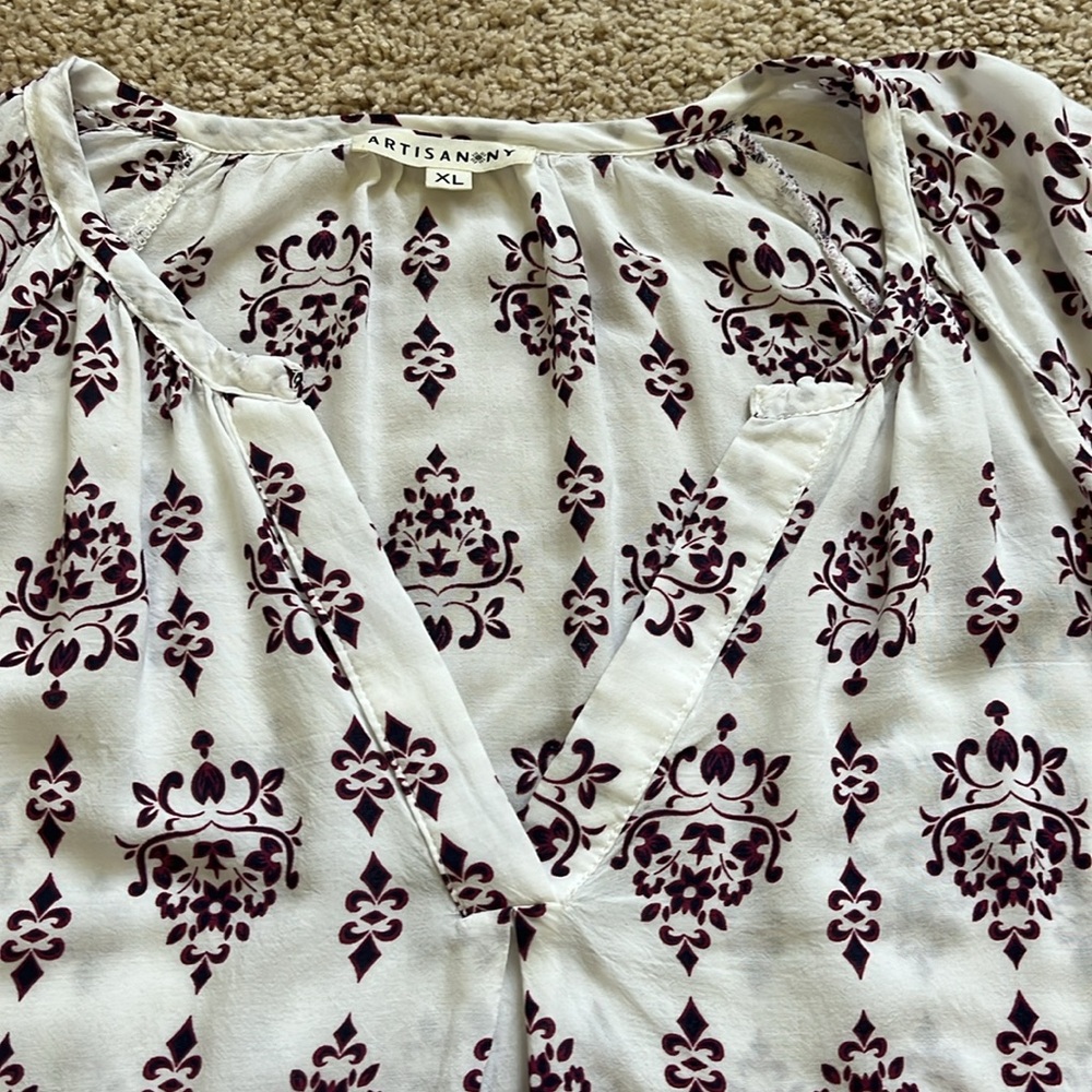 Pretty blouse - Picture 4 of 9